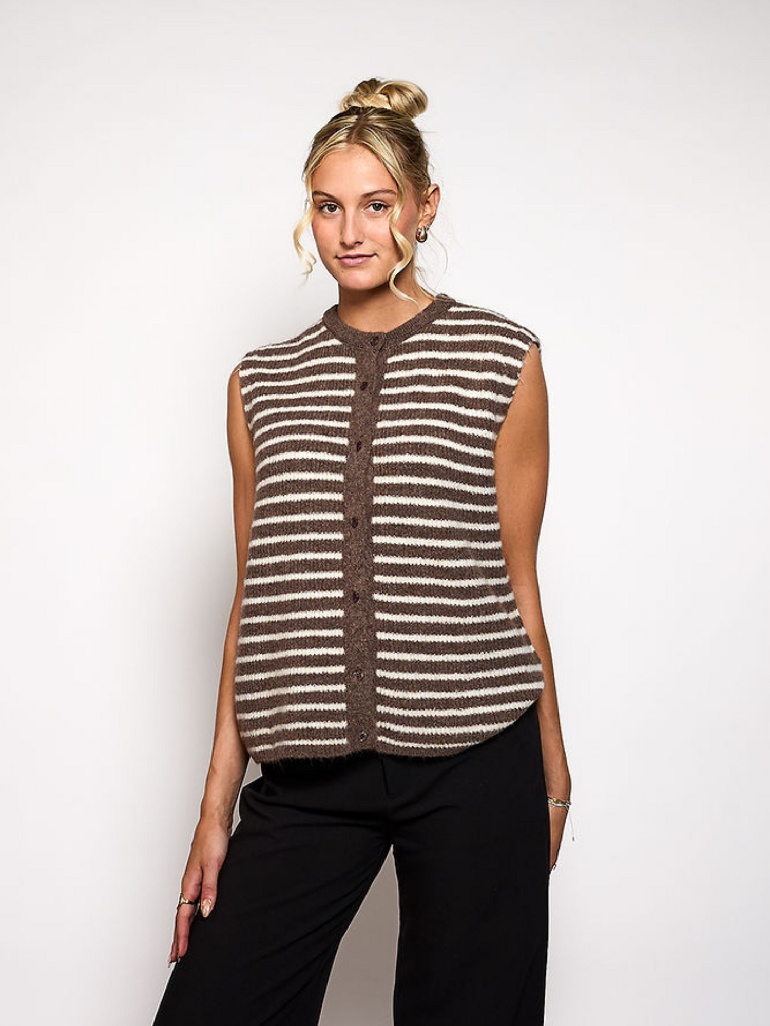Lola Knitted Spencer met Knoopjes | Bruin wit gestreept | Tall