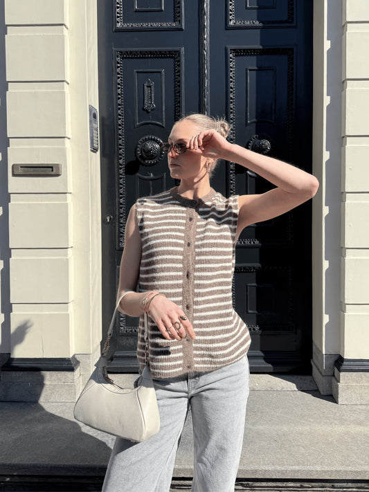 Lola Knitted Spencer met Knoopjes | Bruin wit gestreept | Tall