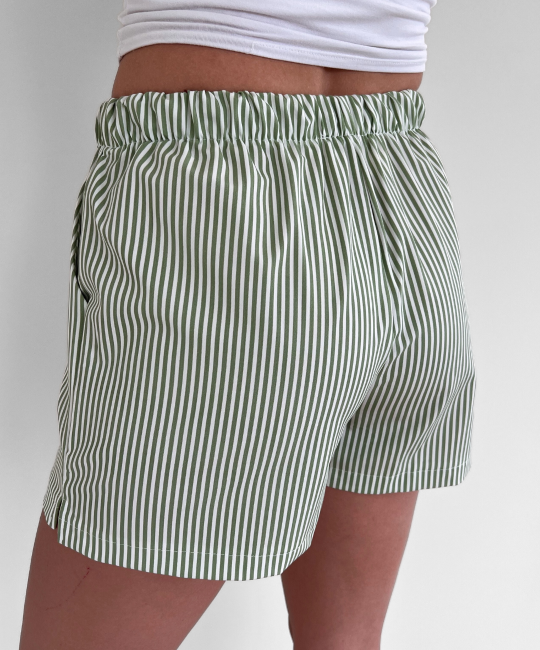 Lize shorts | Green striped | Tall