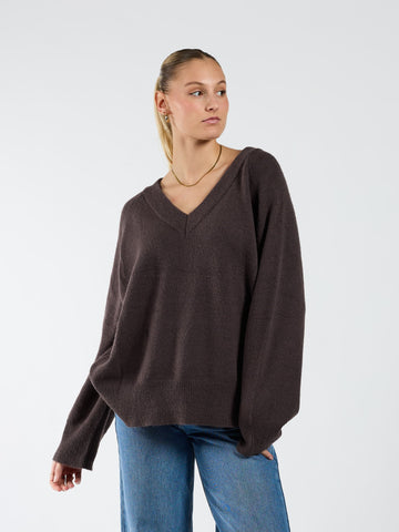 Chloé V-Neck Knit | Bruin | Tall