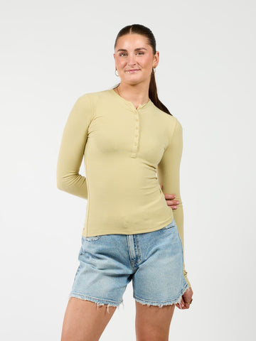 Cilia | Long sleeve top met knopen | Groen | Tall