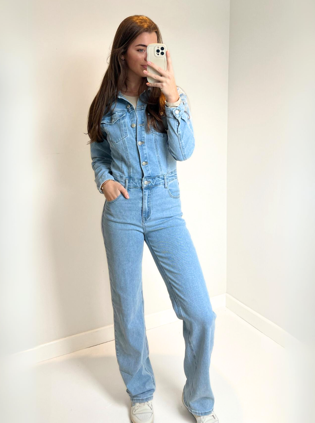 Zoe Denim Jumpsuit Tall Straight leg Stretch Blauw Jumpsuit voor lange meiden The Wildflower Club