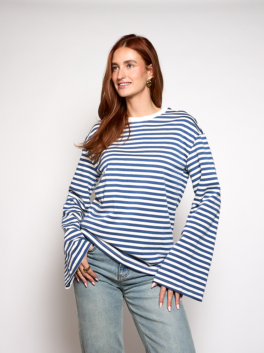 Nine Tee | Wijd uitlopende mouw | Gestreept wit blauw | Tall