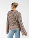 Nine Tee | Wijd uitlopende mouw | Gestreept cream bruin | Tall