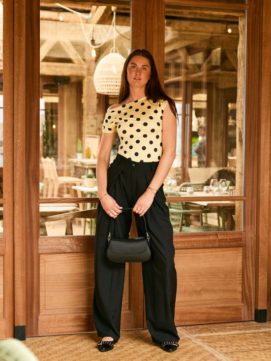 Ella | Wide leg pantalon met plooien | Zwart | Tall