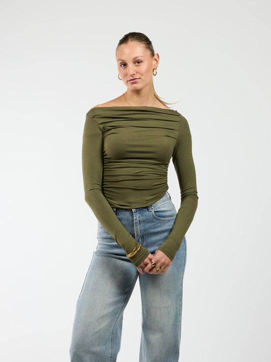 Lieke off shoulder top | Tall | Olive