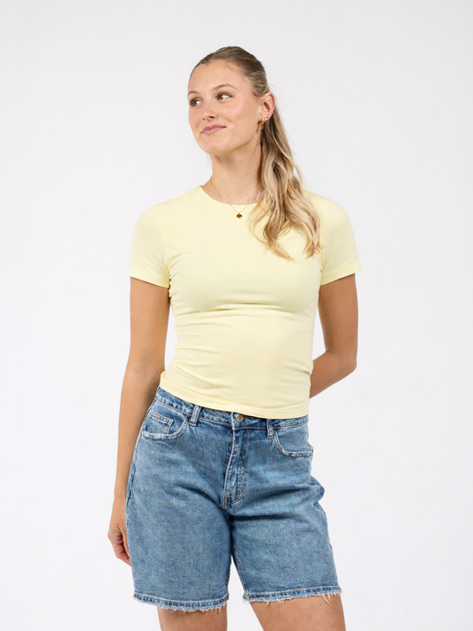Liza short sleeve top | Butter yellow | Tall