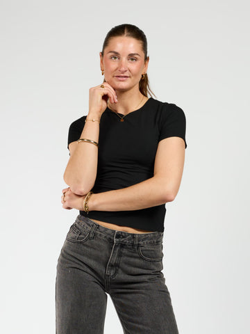 Liza short-sleeve top | Black | Tall