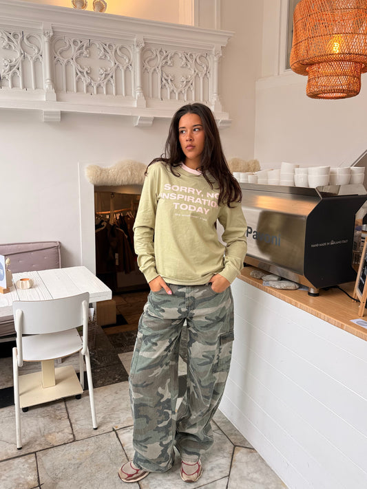No Inspiration Tee | Khaki met roze | Tall